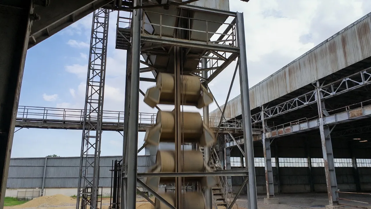 Bucket elevator gear ratio torque calculation engineering
