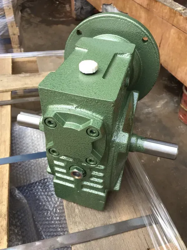 PWDKO Worm Gearbox — Complete Assembly PWDKO universal worm gearbox complete assembly